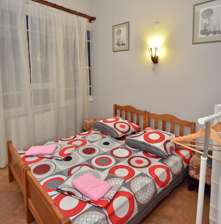 Griboedov Hostel & Suites Tbilisi Room photo